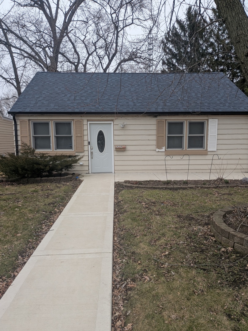 570 Farnum Avenue Aurora IL 60505
