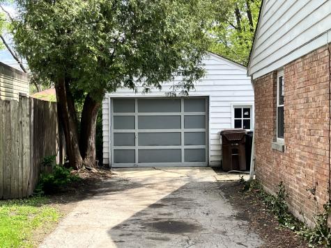 335 Manitowac Street Park Forest IL 60466