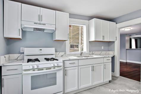937 North County Street Waukegan IL 60085