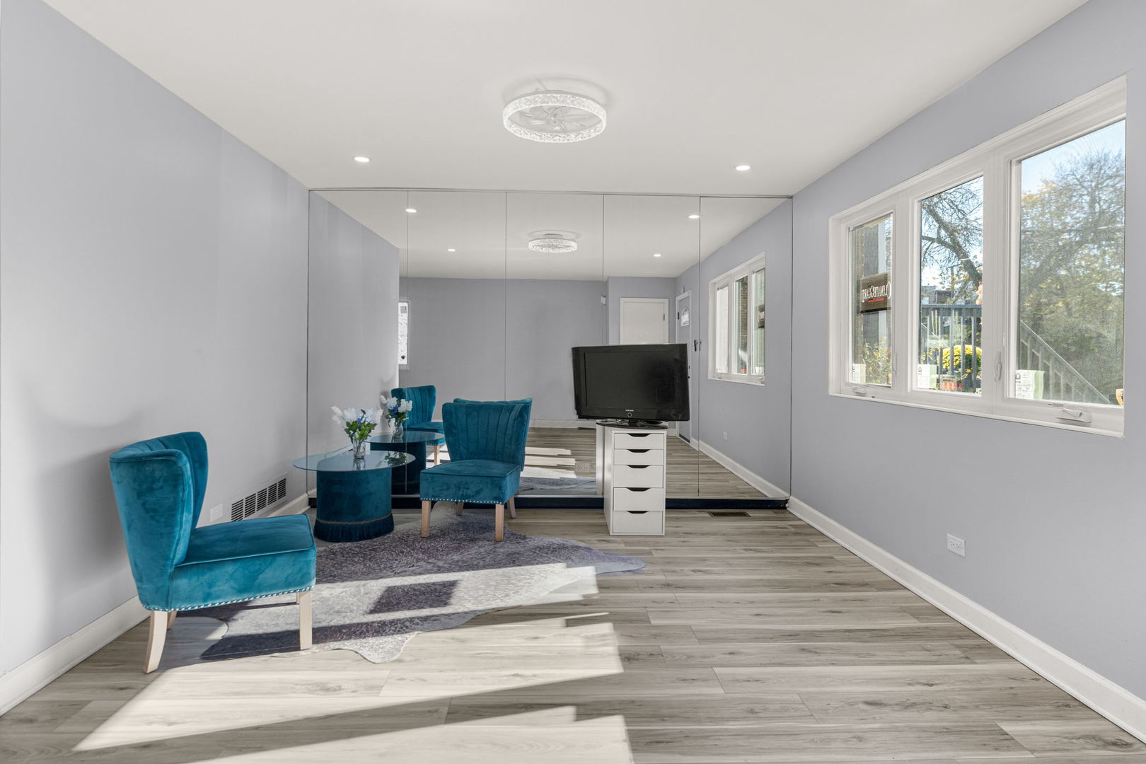 726 East 89th Place Chicago IL 60619