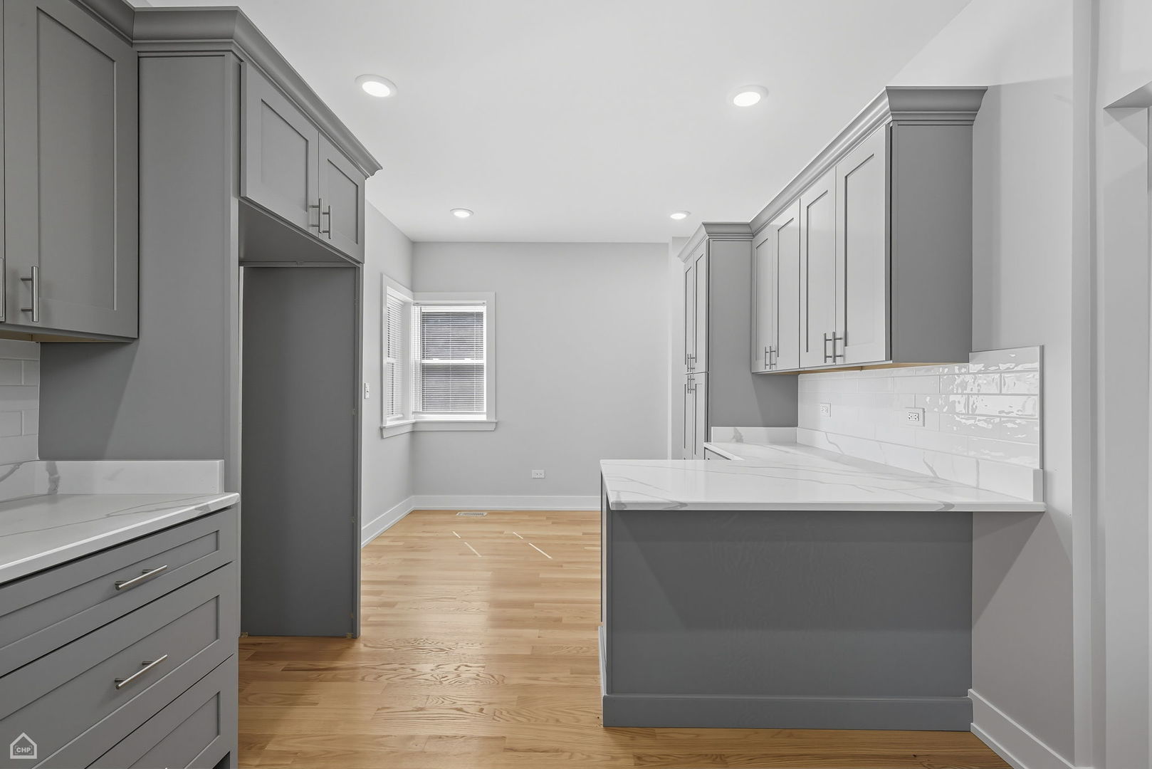 9845 South Hoyne Avenue Chicago IL 60643