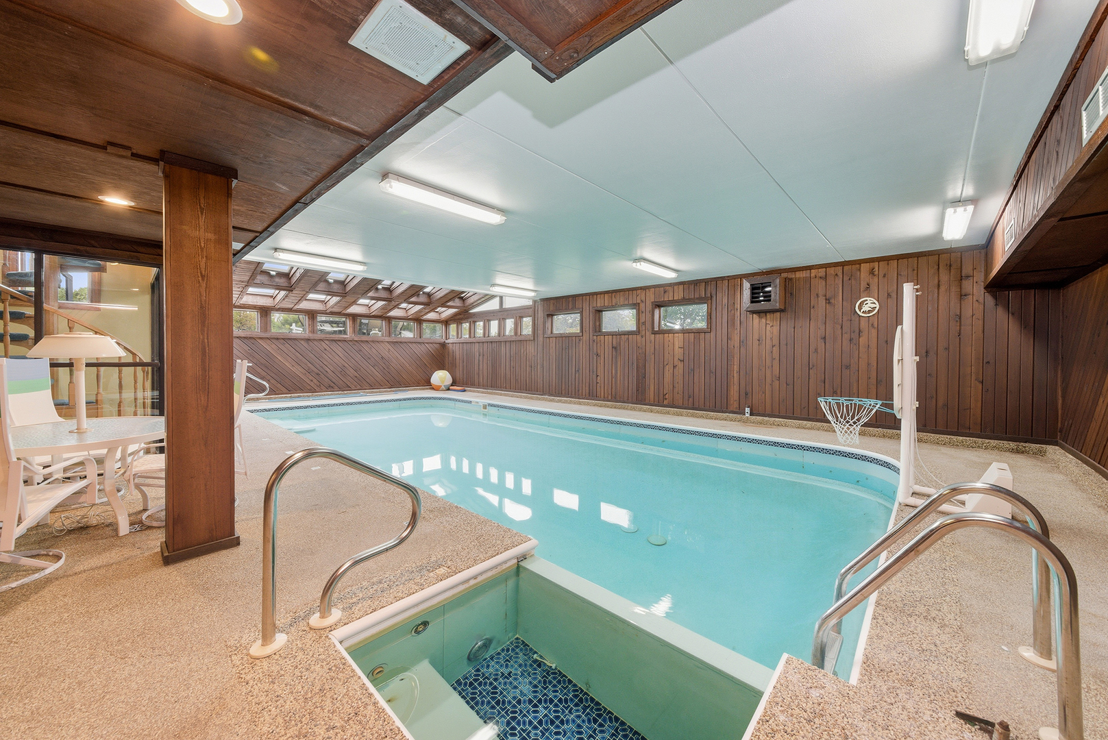 607 Berkshire Court Downers Grove IL 60516