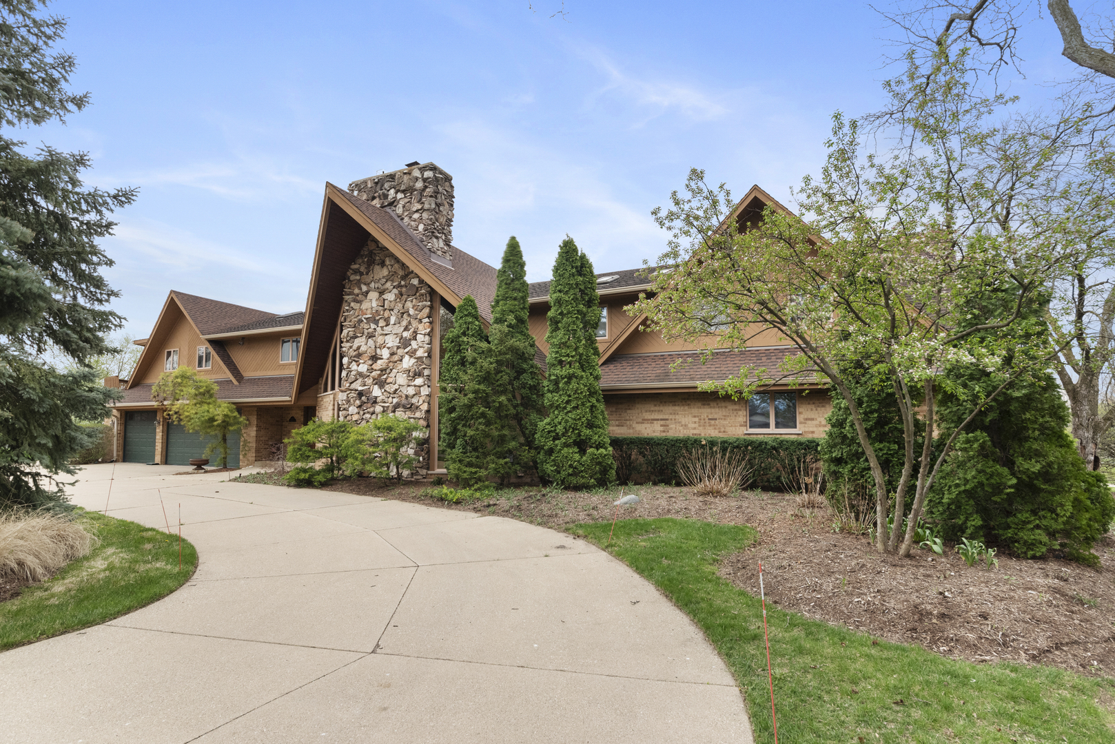 607 Berkshire Court Downers Grove IL 60516