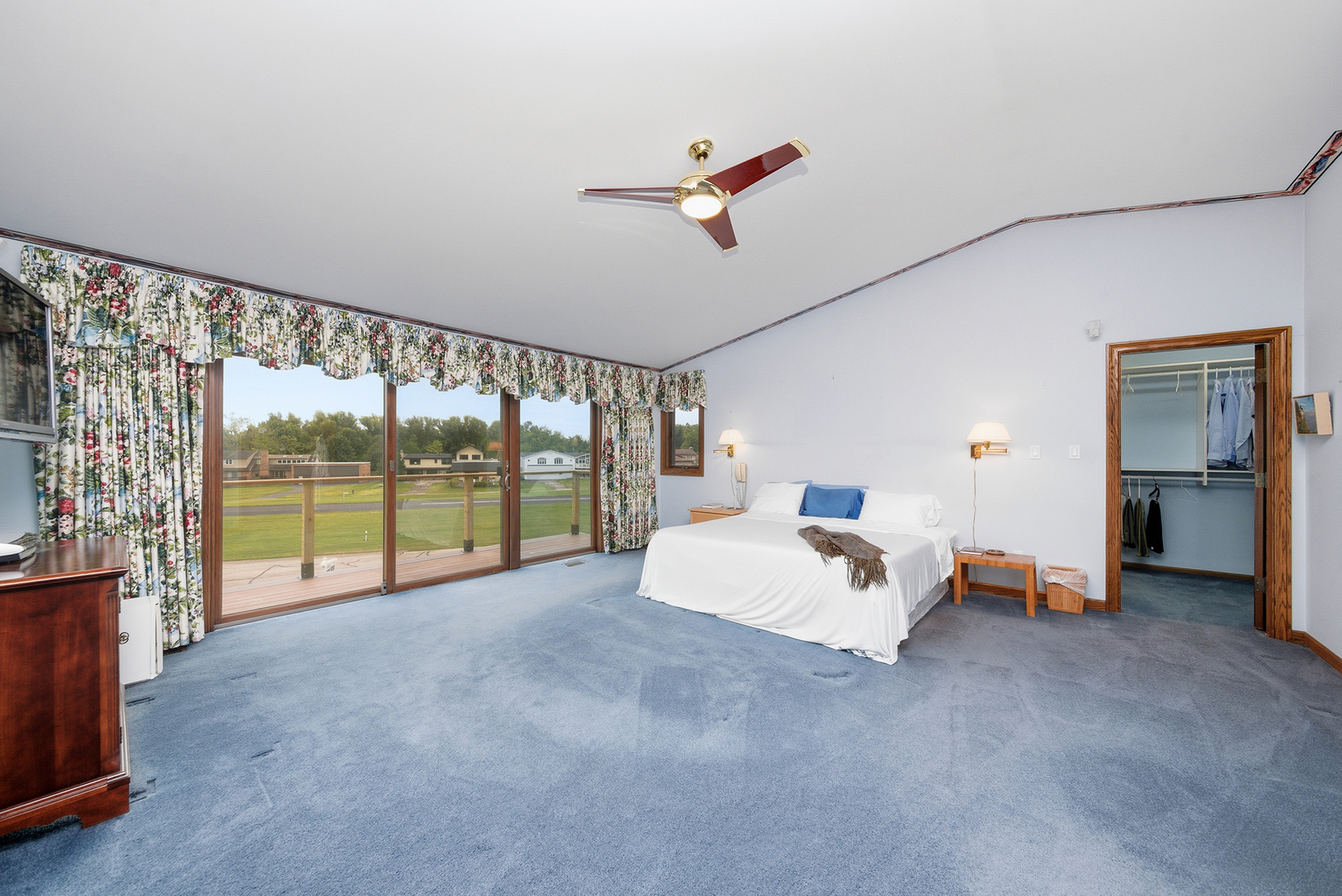 607 Berkshire Court Downers Grove IL 60516