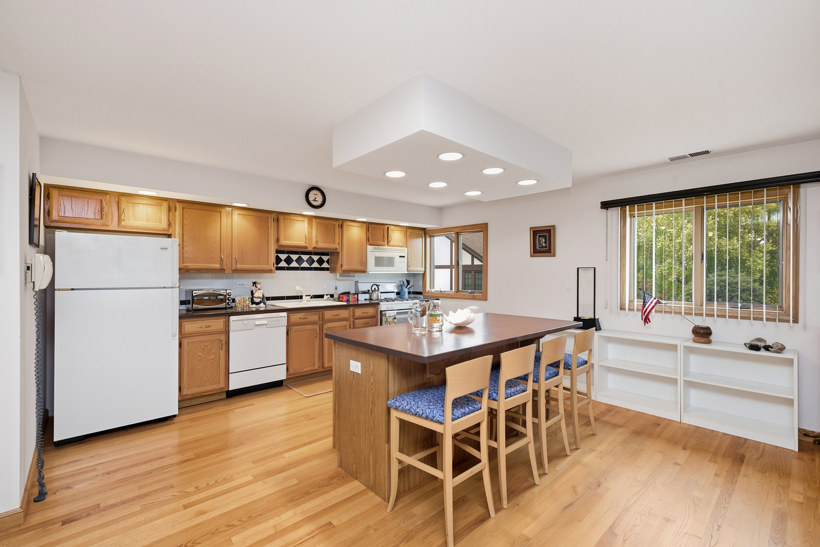 607 Berkshire Court Downers Grove IL 60516