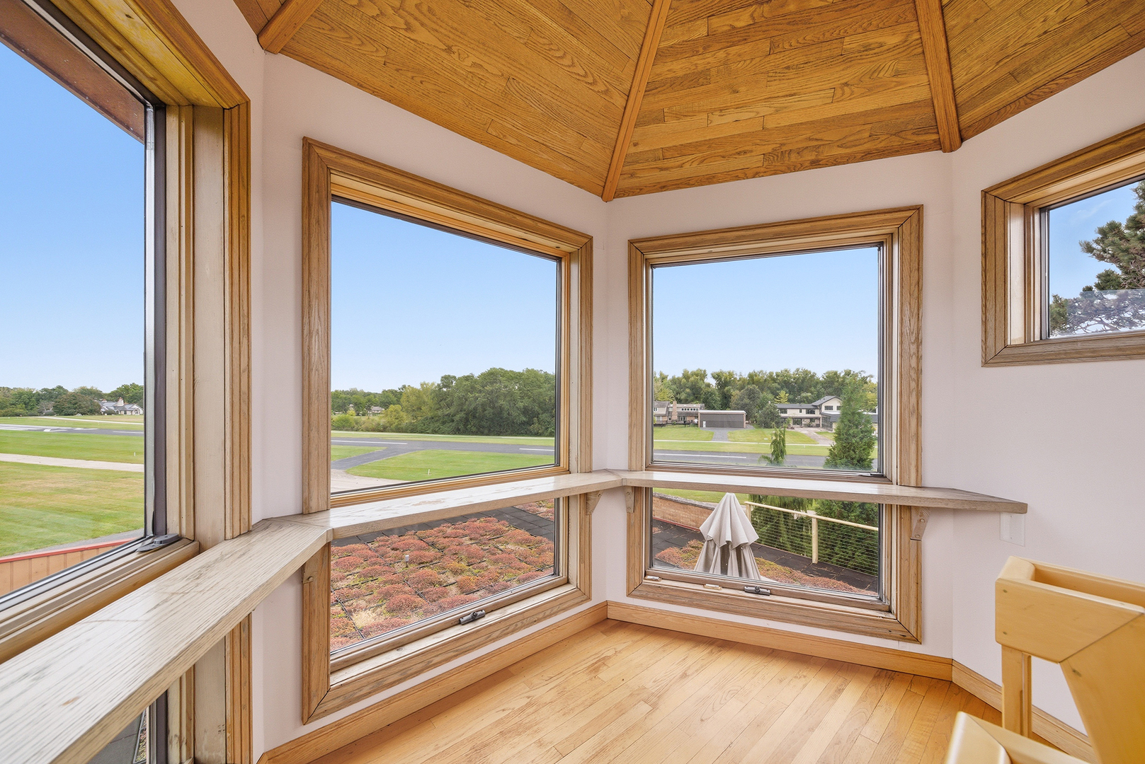 607 Berkshire Court Downers Grove IL 60516