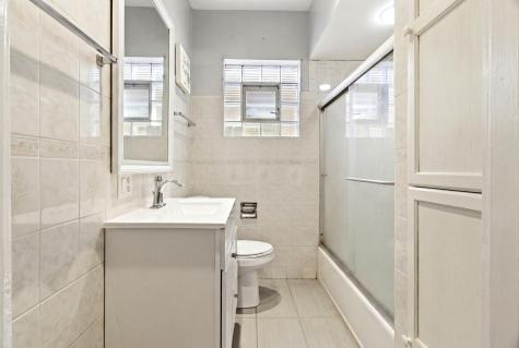 2936 North Kenneth Avenue Chicago IL 60641