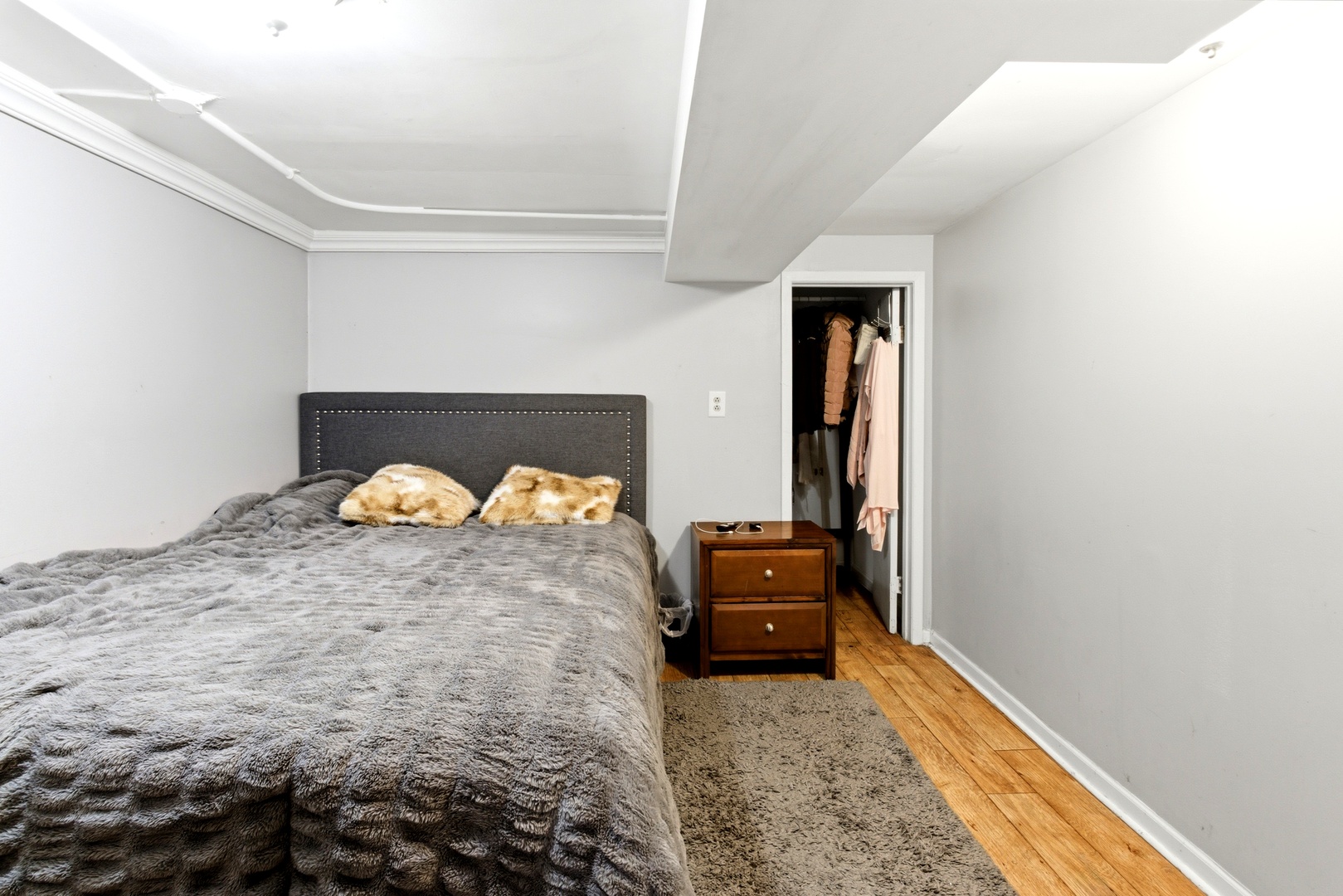 2936 North Kenneth Avenue Chicago IL 60641