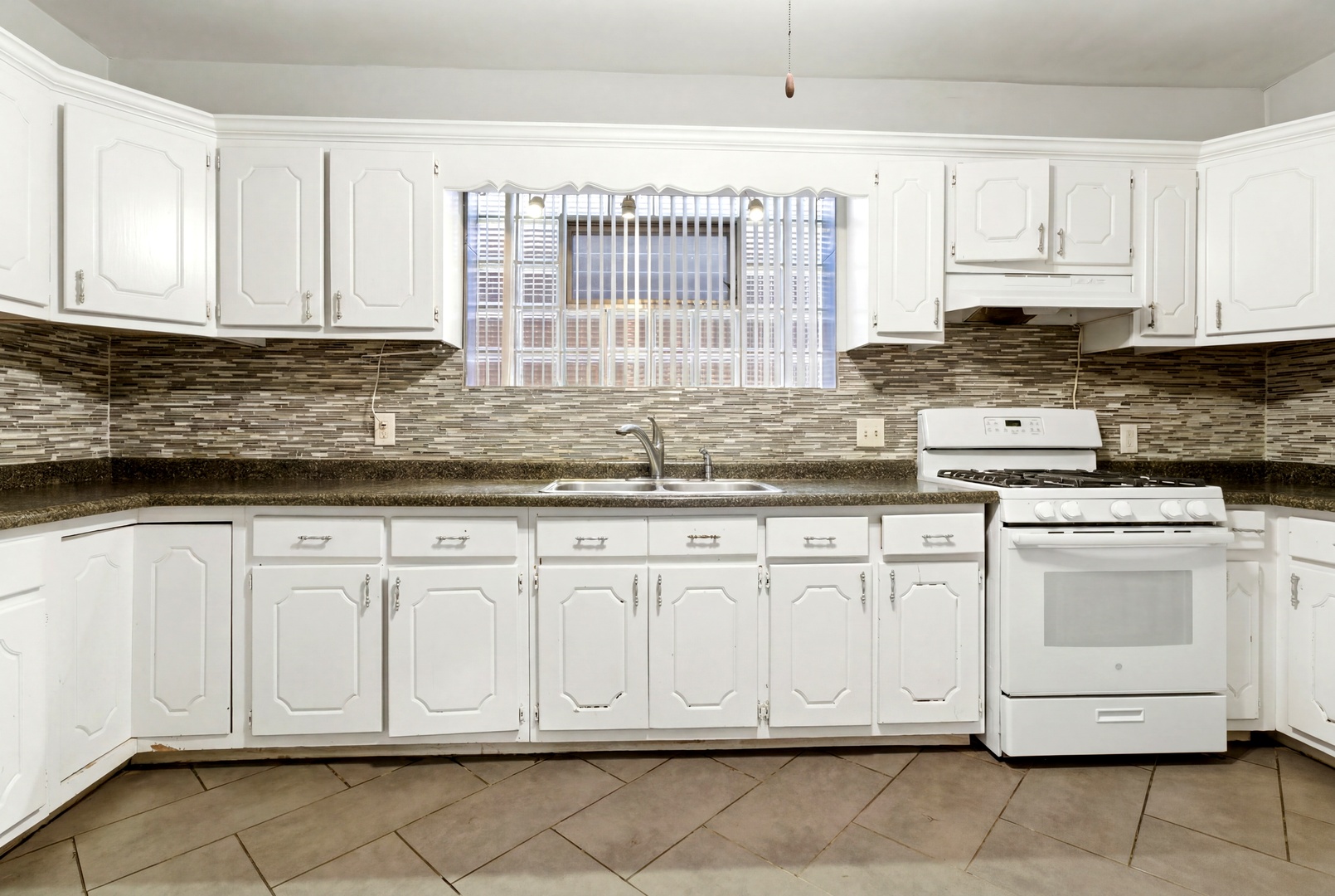 2936 North Kenneth Avenue Chicago IL 60641