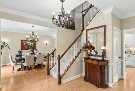 687 Rose Lane Bartlett IL 60103