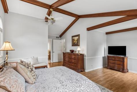 687 Rose Lane Bartlett IL 60103