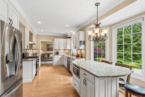 687 Rose Lane Bartlett IL 60103
