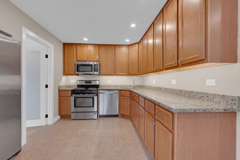 1055 North Bluebonnet Lane Hoffman Estates IL 60169