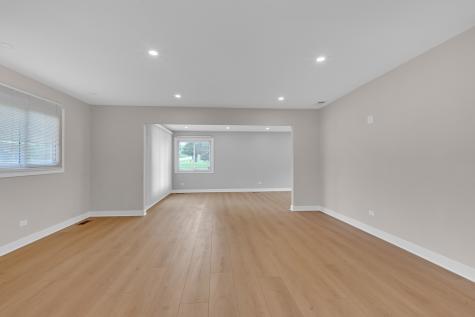 1055 North Bluebonnet Lane Hoffman Estates IL 60169