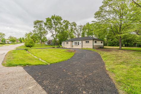 1055 North Bluebonnet Lane Hoffman Estates IL 60169