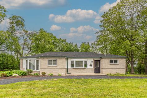 1055 North Bluebonnet Lane Hoffman Estates IL 60169