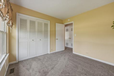 356 Banbury Avenue Elk Grove Village IL 60007