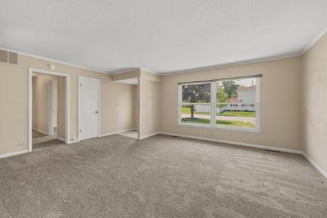 356 Banbury Avenue Elk Grove Village IL 60007