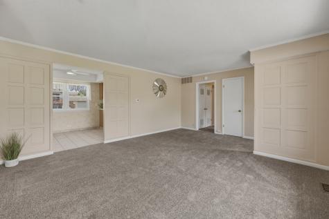 356 Banbury Avenue Elk Grove Village IL 60007