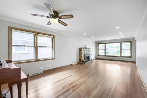 8531 South Tripp Avenue Chicago IL 60652