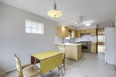 8531 South Tripp Avenue Chicago IL 60652