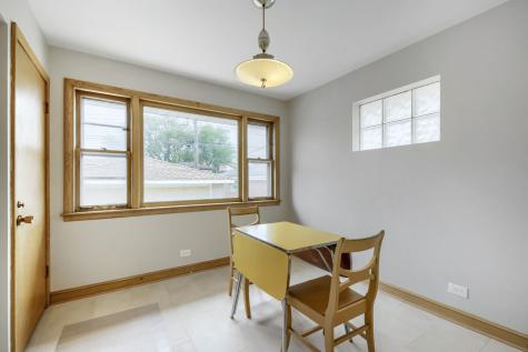 8531 South Tripp Avenue Chicago IL 60652