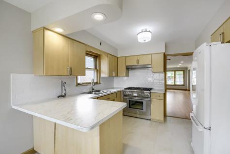 8531 South Tripp Avenue Chicago IL 60652