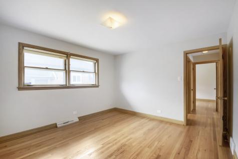 8531 South Tripp Avenue Chicago IL 60652
