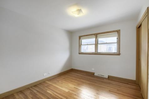 8531 South Tripp Avenue Chicago IL 60652