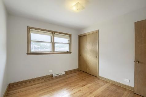 8531 South Tripp Avenue Chicago IL 60652