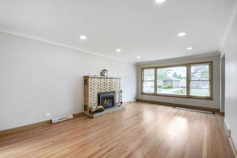 8531 South Tripp Avenue Chicago IL 60652