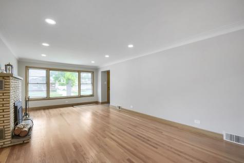 8531 South Tripp Avenue Chicago IL 60652