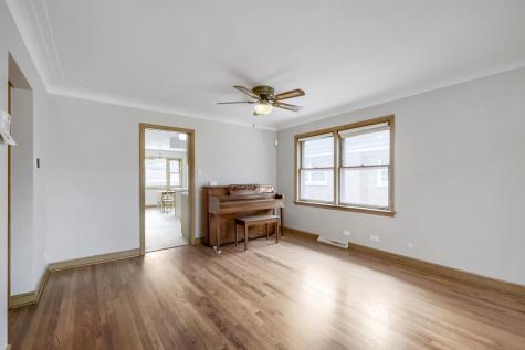 8531 South Tripp Avenue Chicago IL 60652