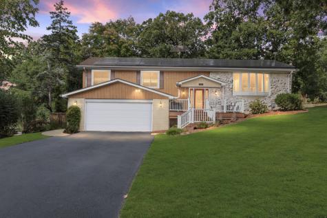 512 North Forest Drive Addison IL 60101