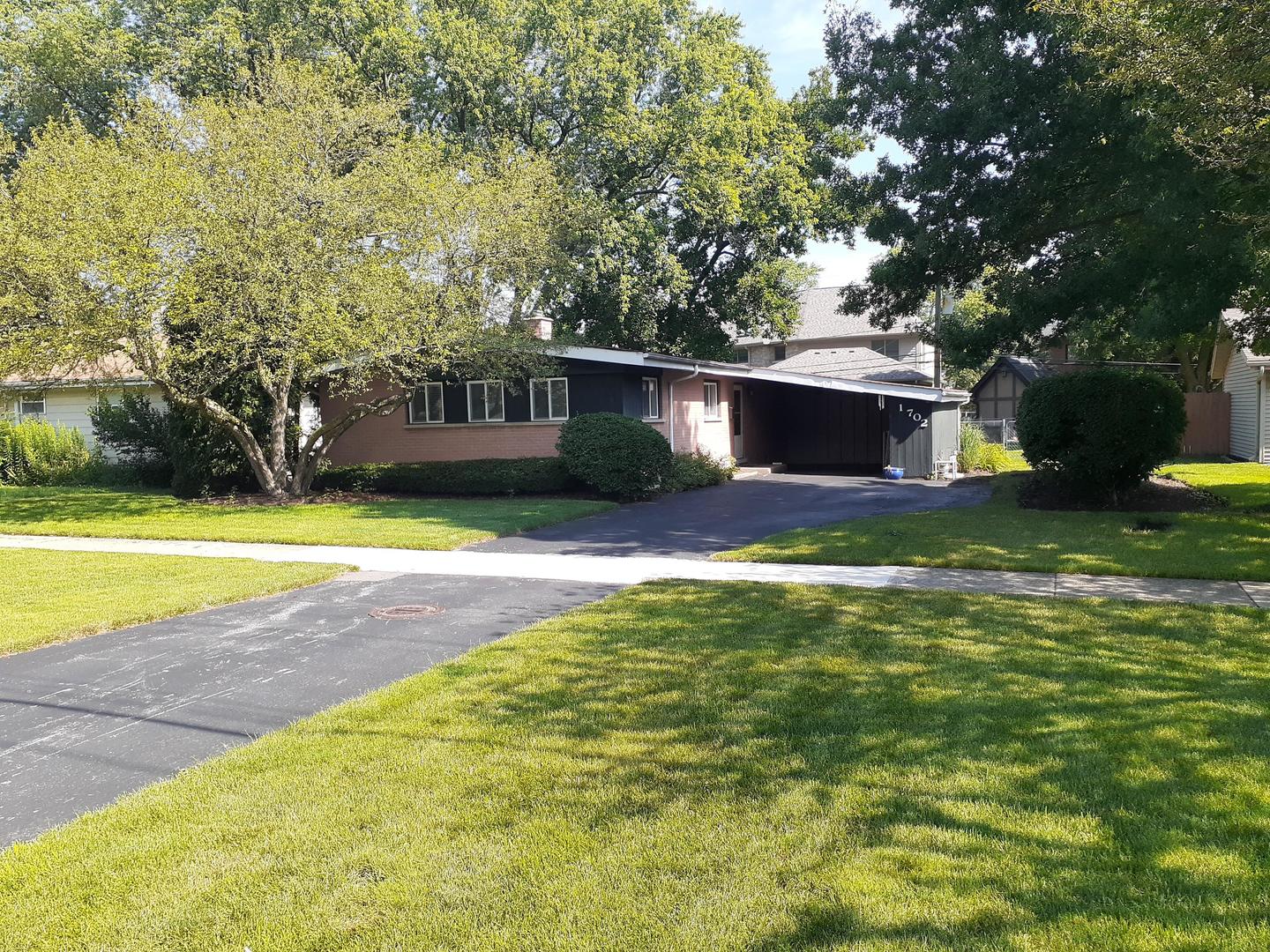 1702 West Oakton Street Arlington Heights IL 60004