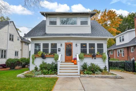 522 South West Street Wheaton IL 60187
