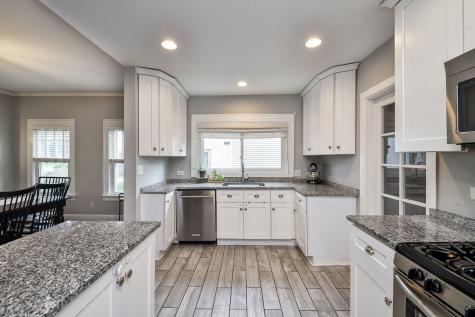 522 South West Street Wheaton IL 60187