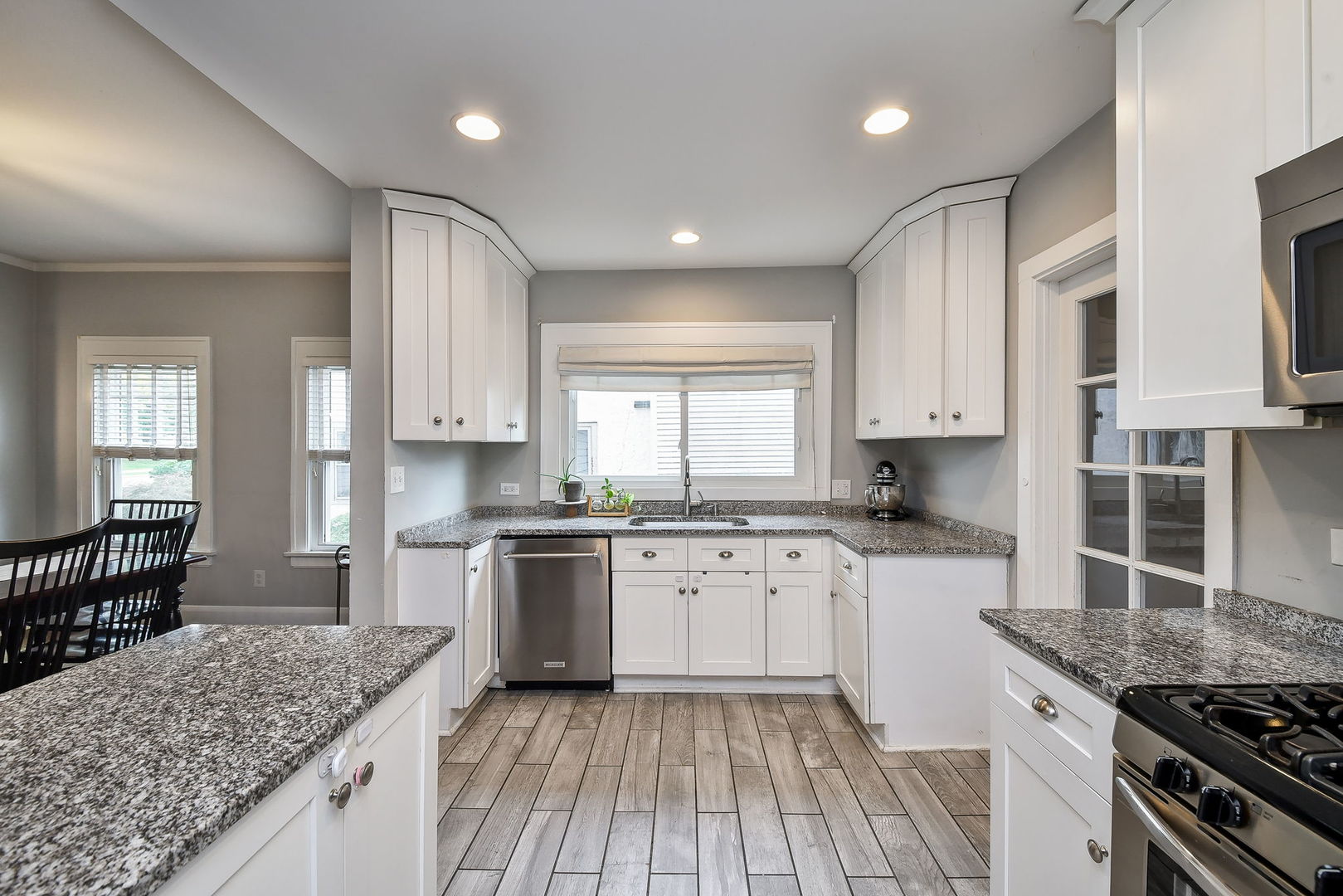 522 South West Street Wheaton IL 60187