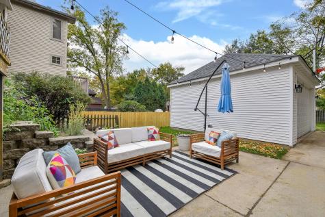 522 South West Street Wheaton IL 60187