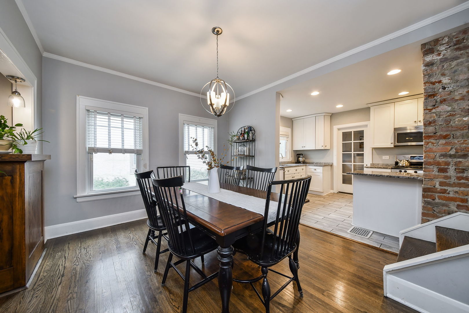 522 South West Street Wheaton IL 60187