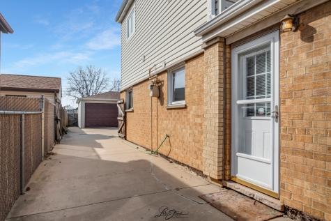 12704 South Muskegon Avenue Chicago IL 60633