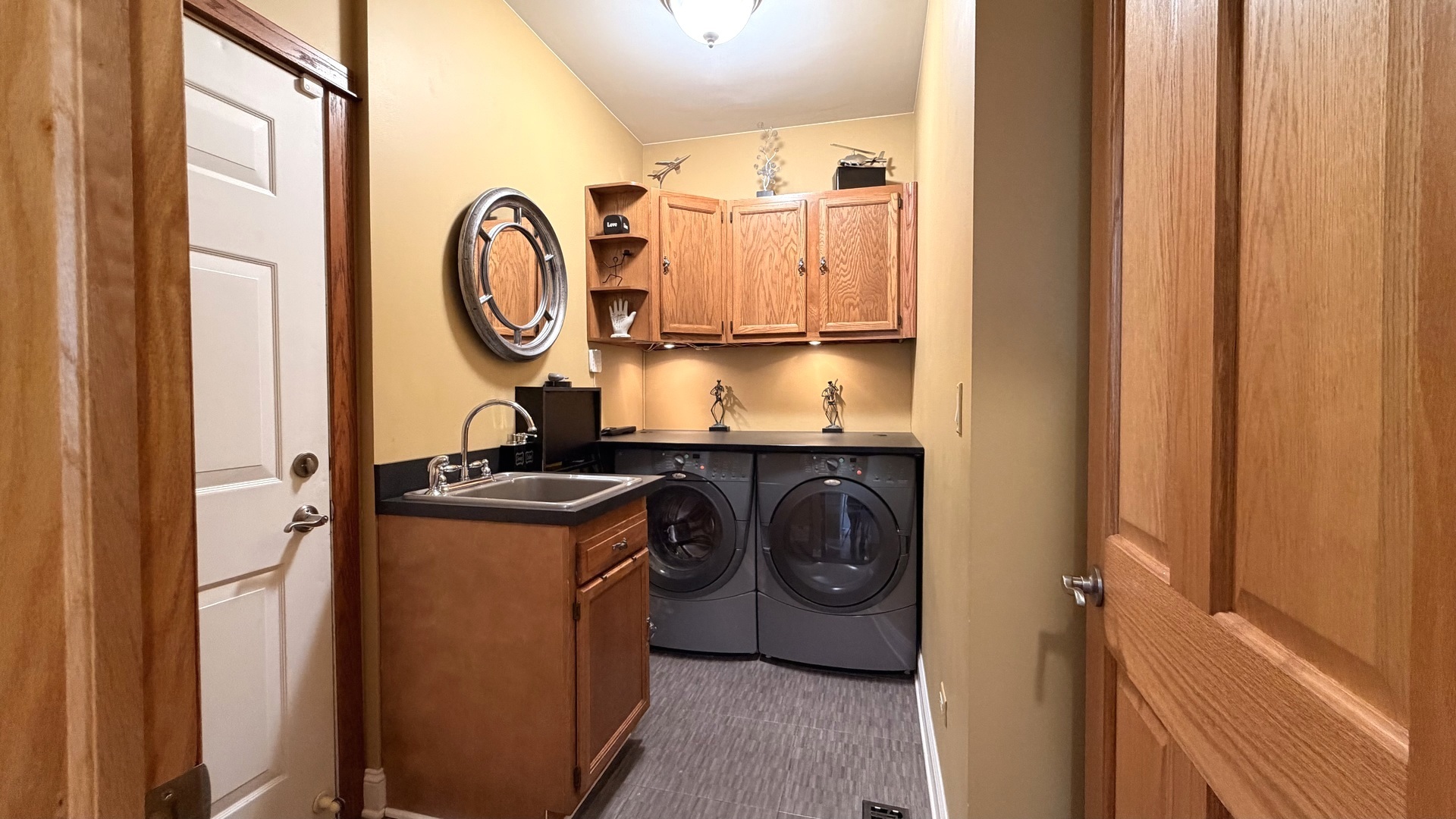 6 Glenview Court Bolingbrook IL 60490