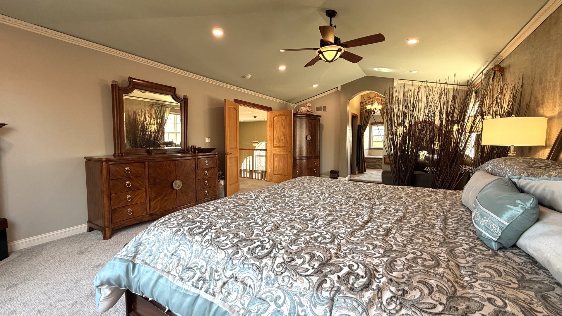 6 Glenview Court Bolingbrook IL 60490