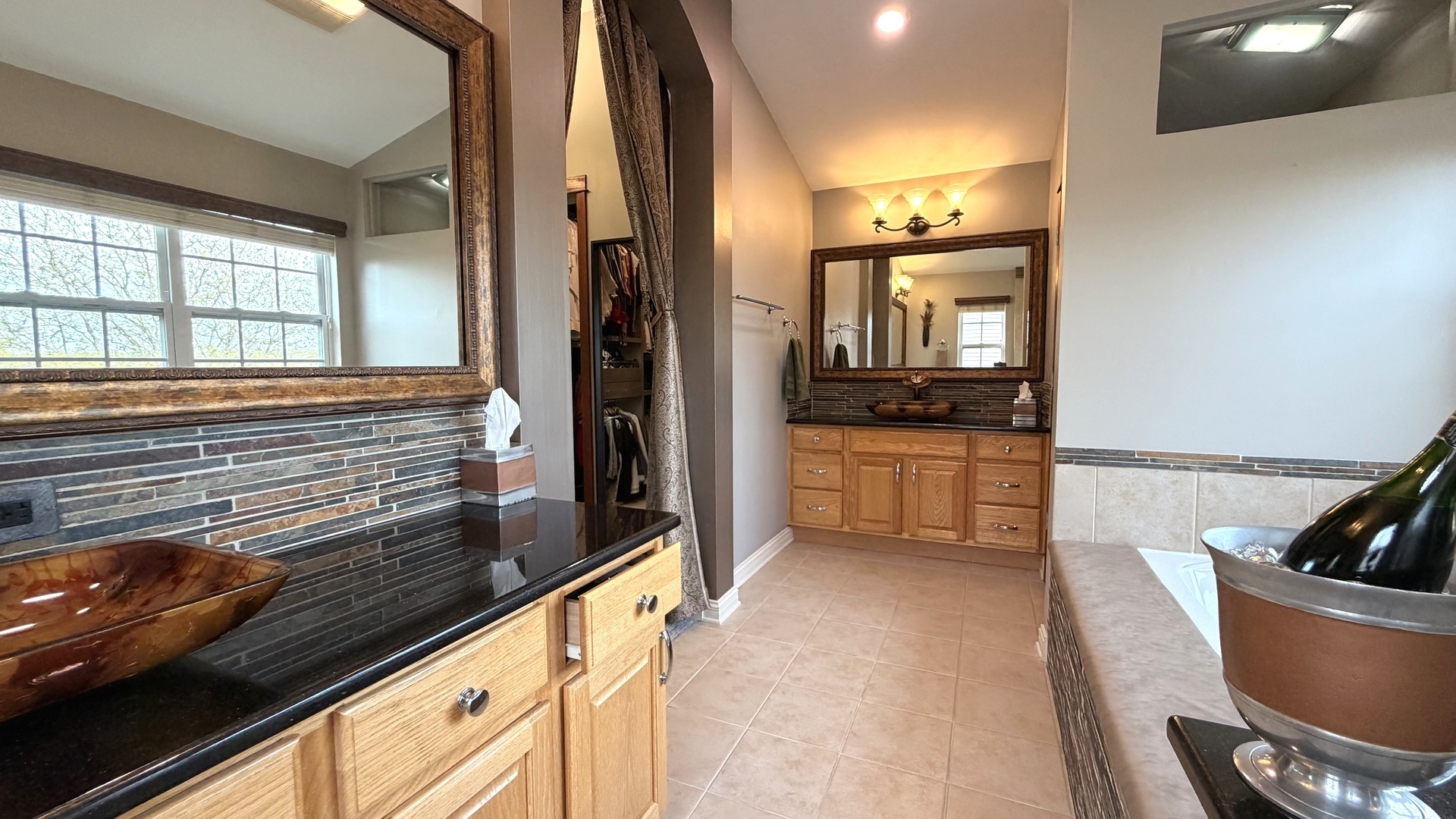 6 Glenview Court Bolingbrook IL 60490