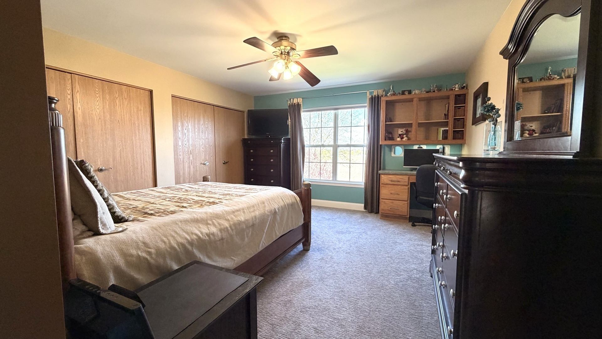 6 Glenview Court Bolingbrook IL 60490
