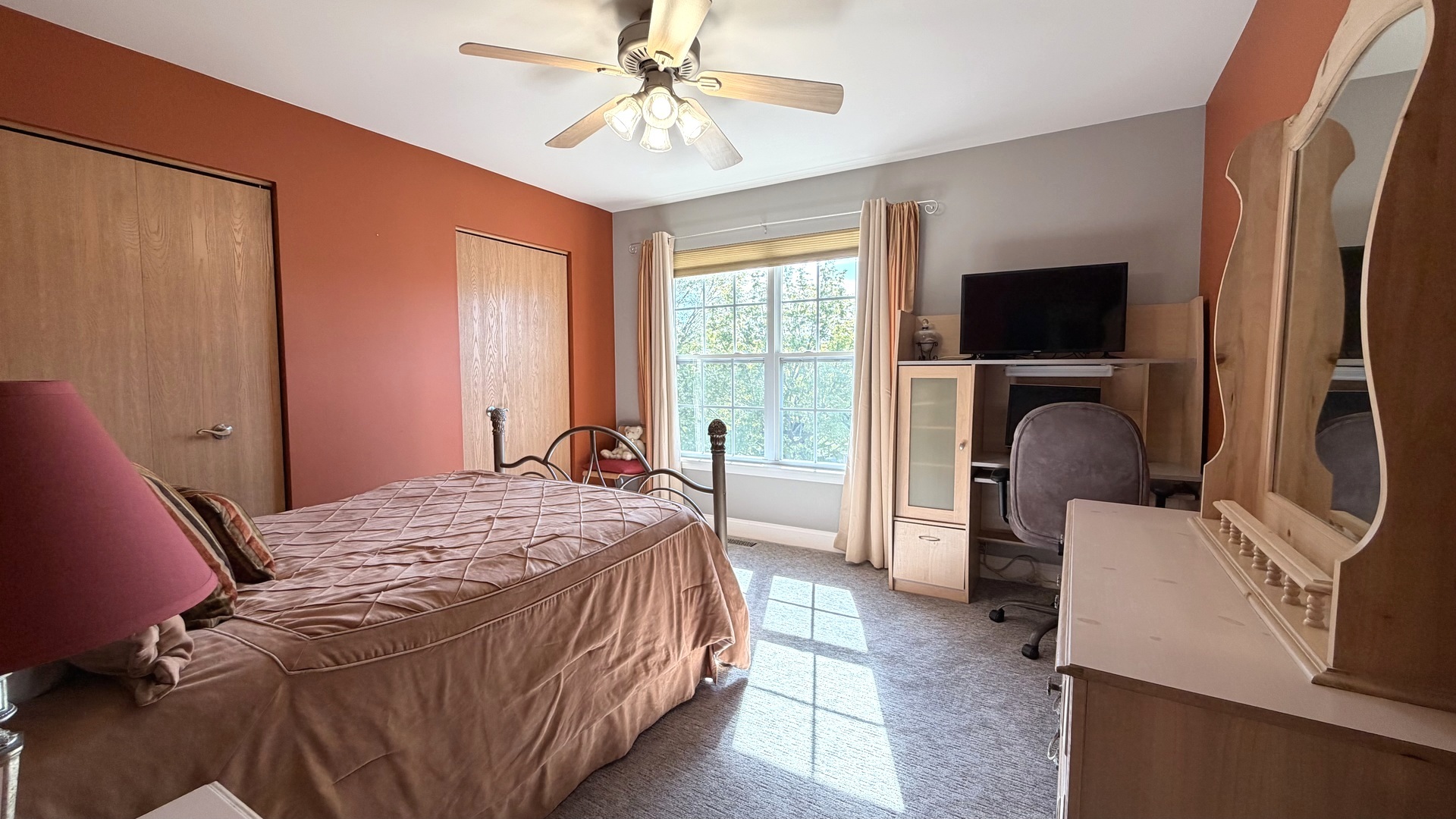 6 Glenview Court Bolingbrook IL 60490
