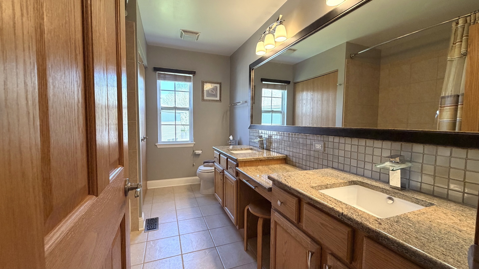 6 Glenview Court Bolingbrook IL 60490