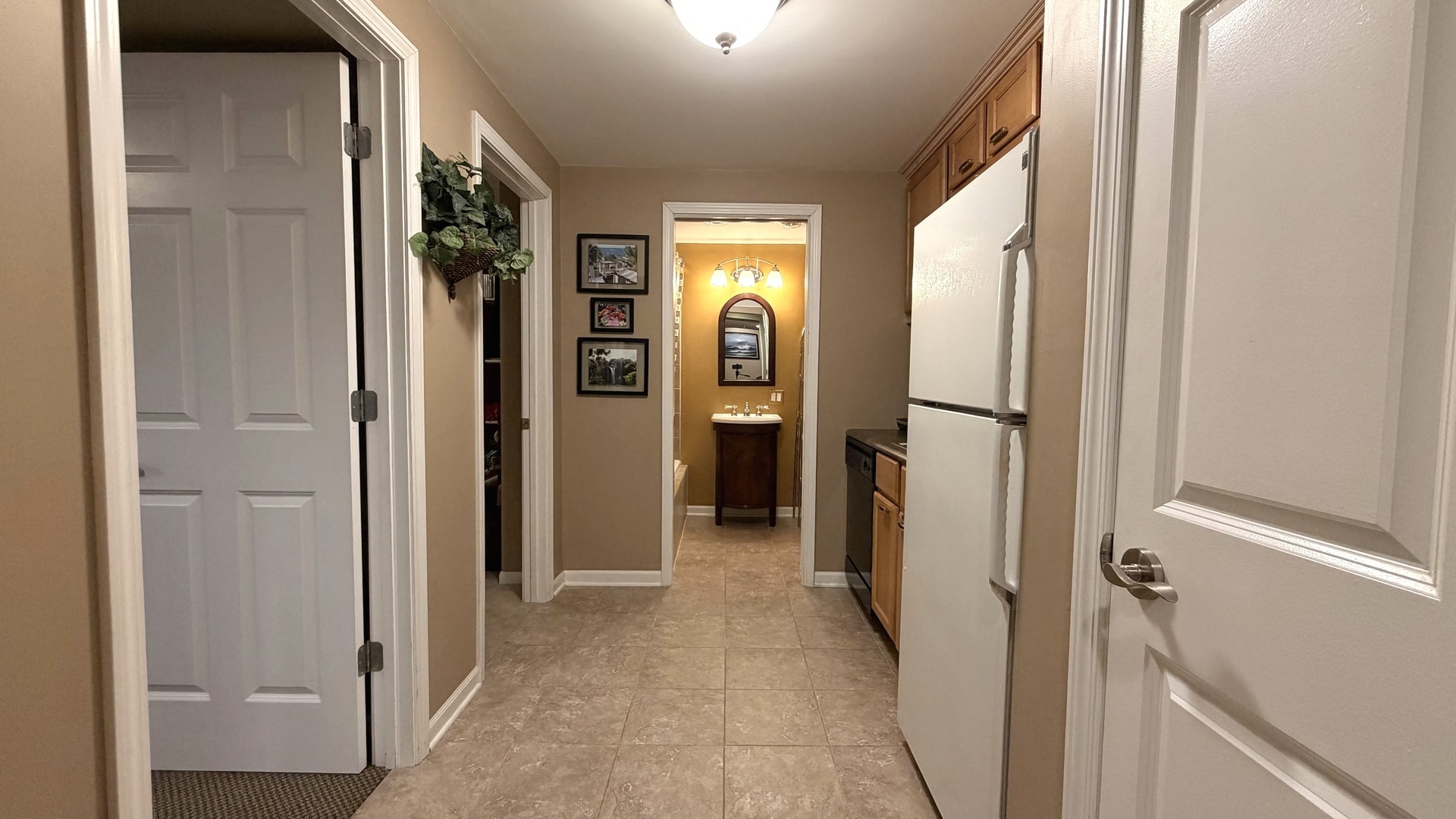 6 Glenview Court Bolingbrook IL 60490