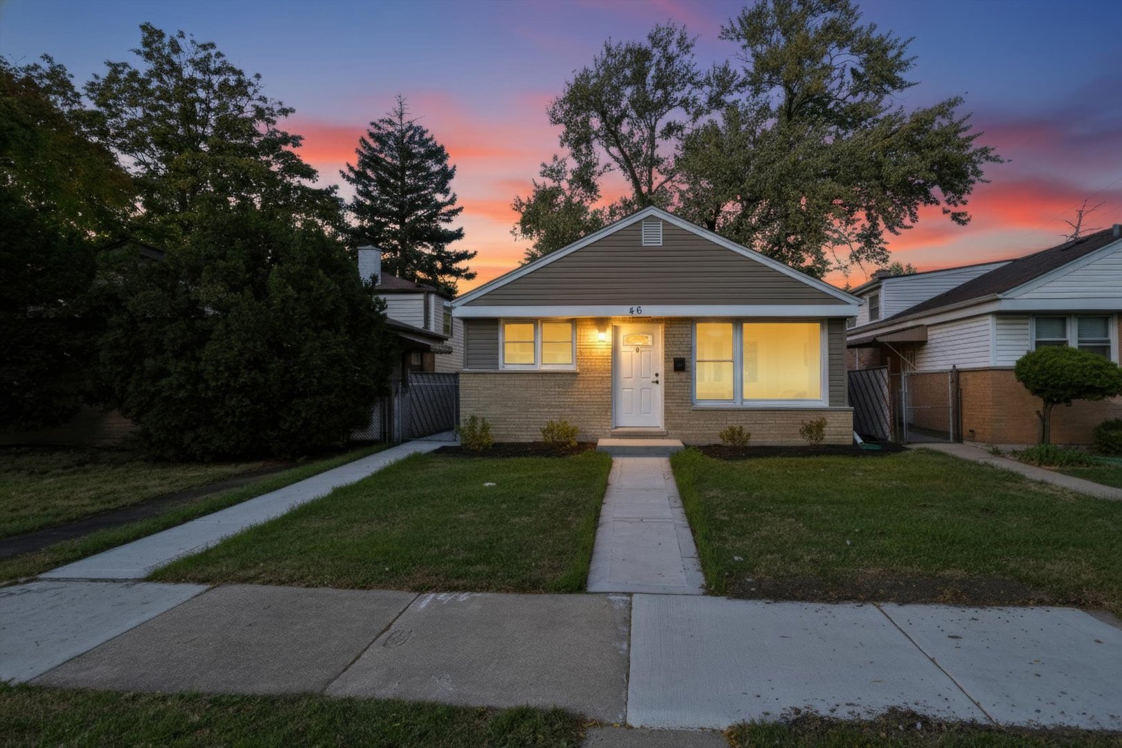 46 Hyde Park Avenue Bellwood IL 60104