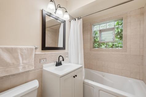 1020 Woodland Avenue Batavia IL 60510